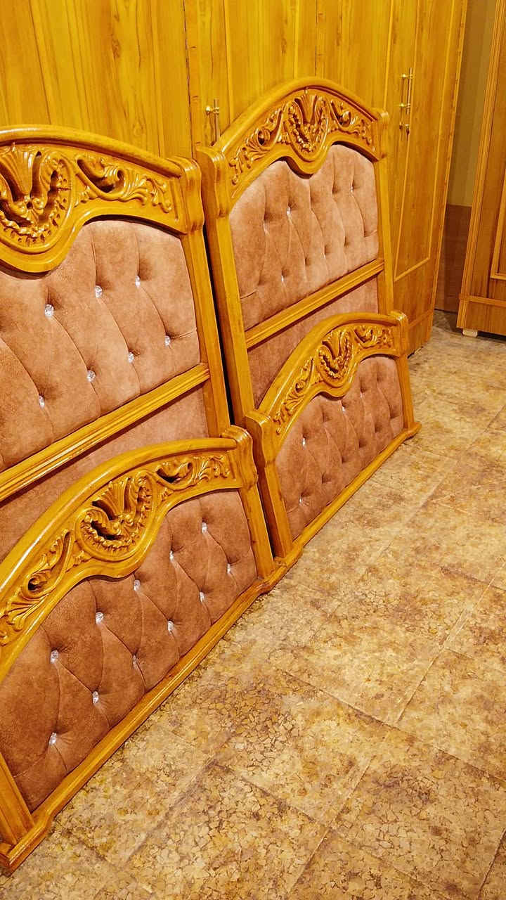 تحت نفر عدد2 زان فصال حديث شغل مرتب نضافه فول العنوان حي الحدباء خلف مرطبات البحرين ت ***********
