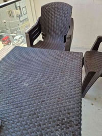 ٥ كراسي • مع ميز • دهوك