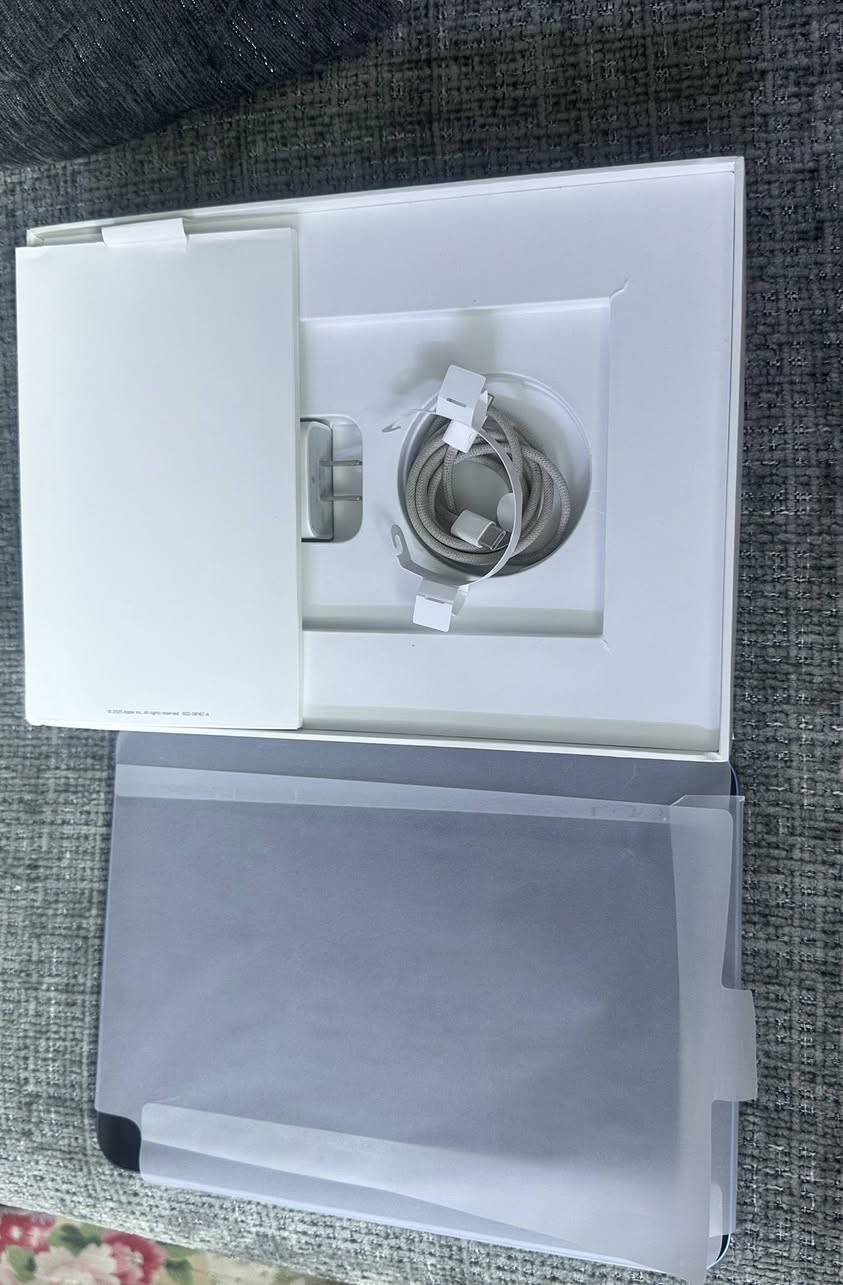 سلام عليكم اخوان ايباد (11)A16 ذاكرة128 بطاريه97لون ازرق بعده ب ضمان كامل ملحقات سعره 450 وبي مجال رقمي: *********** واتساب
