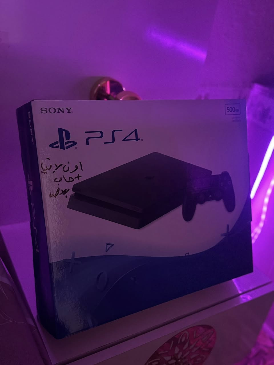 � للبيع PlayStation 4 Slim (سليم) 🎮
جهاز نظيف جداً شبه جديد ✨
مستخدم شهر واحد فقط ✔️

🔹 الحالة: ممتازة جداً (بعده بالبستيكر)
🔹 أونلاين شغال 100% بدون أي مشاكل
🔹 ملحقات كاملة (كلشي وياه)
🔹 يد تحكم أصلية 🎮
🔹 وياه لعبة قوية: Red Dead Redemption 2 🔥

الجهاز عل فحص بأي مكان فحصة 
واي مشكلة بيه يرجعلي 

💰 السعر: (255) وبيه مجال بسيط 
📍 المكان: (مدينة الصدر )
📞 للتواصل: *********** واتساب فقط

