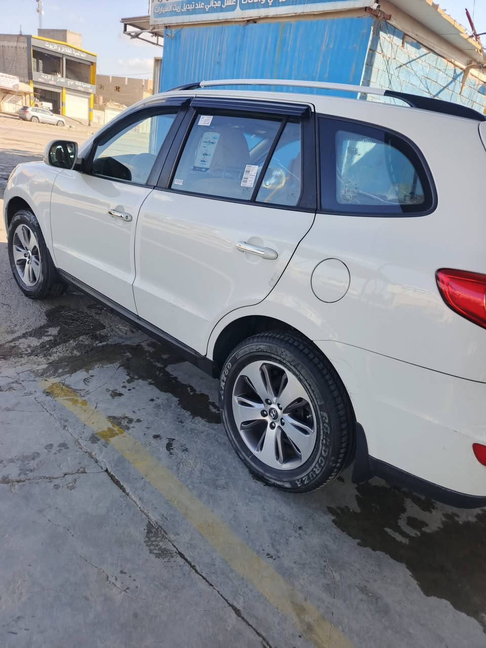 السلام عليكم سنتافي2012 خليجي
فول مواصفات 1/1
فتحة سلايد
بصمة
3 قطع تبريد 

كامرة خلفية 
تحكمات كراسي كهرباء 
تحكمات ستيرن 
محرك السيارة 6سلندر
تخم تاير صدر ادامة كاملة 
مكان السيارة صلاح الدين 
تكريت 

***********
