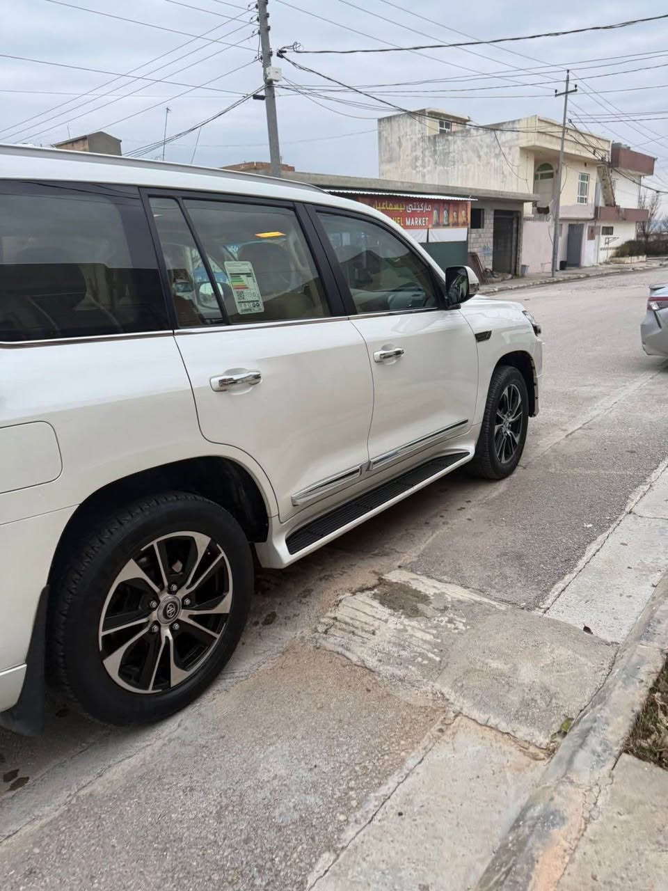 وەنەشە ٢٠١٩ سەیارەکە ناو پاکەتە یەک دەست ٨ پستمە ١١٥ هەزار رۆویە بەلام وەک سفر مایتەوە هیج نیە دەعامی لۆ دەعامی بەشەرت  سحری ٥١٥ مەجال 
***********
*********** أربيل, العراق
