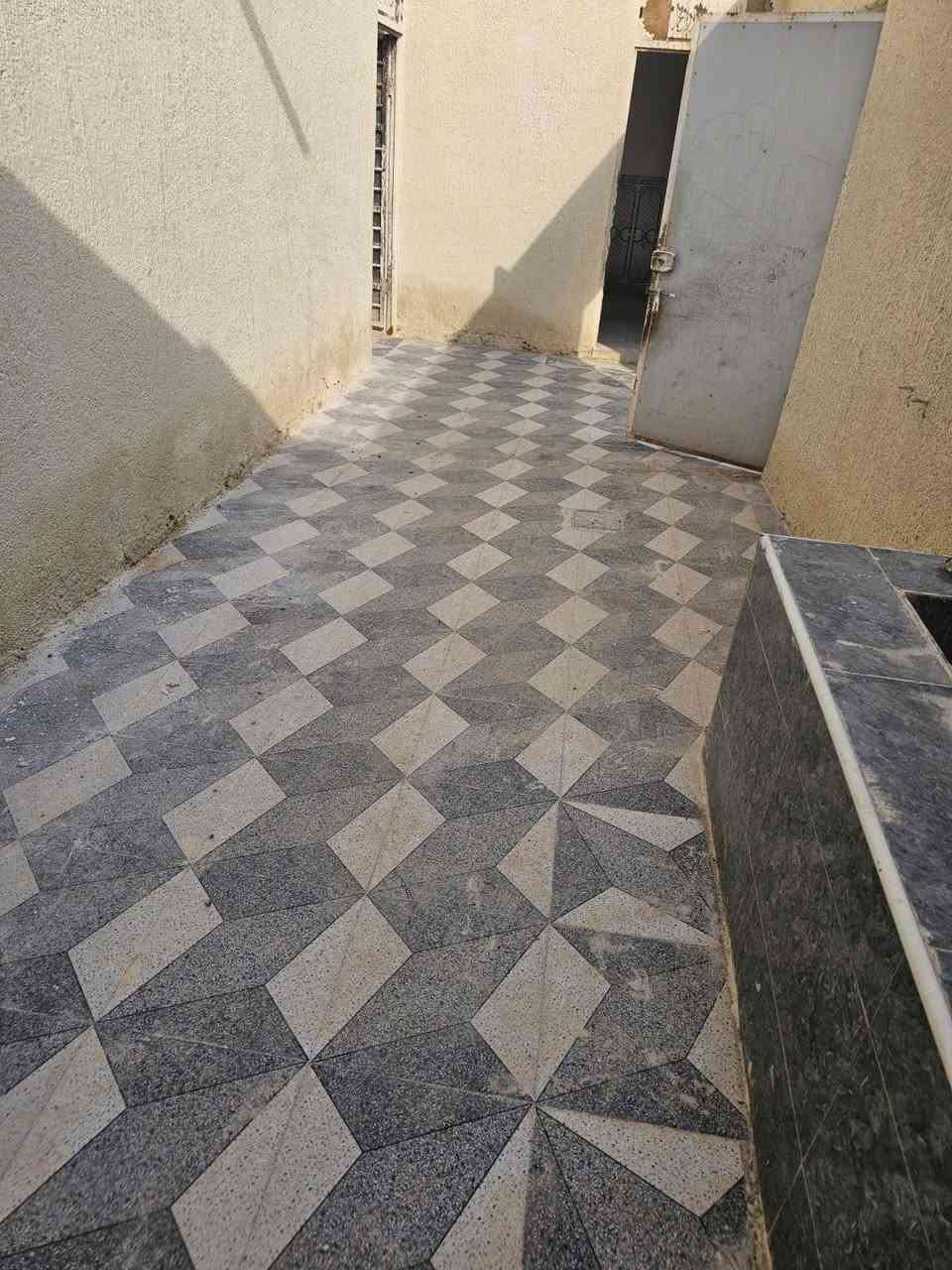 بيت للبيع +قطعه
اي ستفسار ***********صاحب البيت
