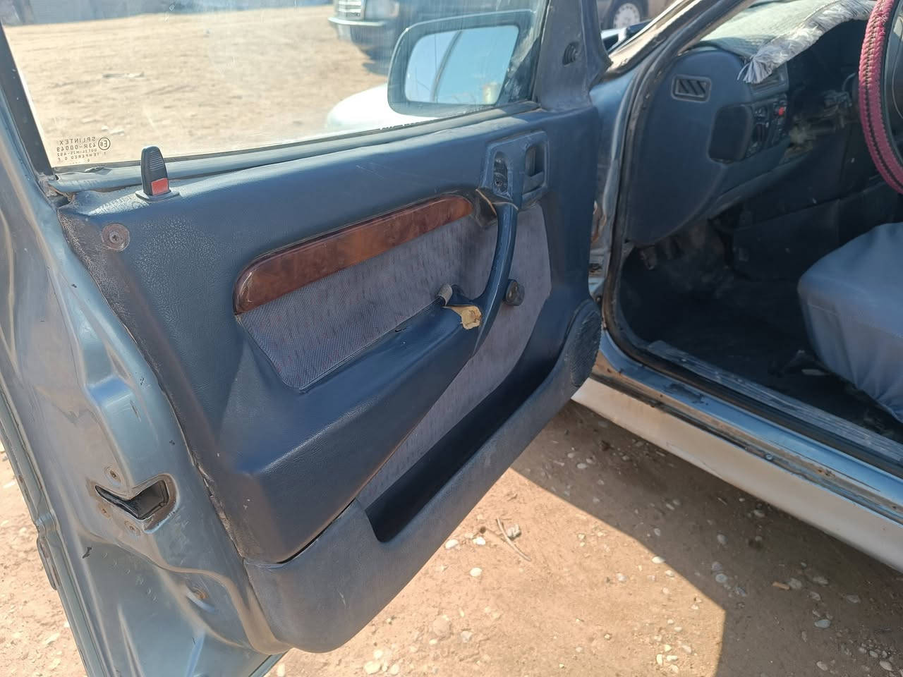 السيارة للبيع فكترا ١٦ بيع مستعجل نظيفة محركه بية بداية صرف رقم اخظر سنوية بيظا سعرها ٢٥ وبيها مجال صاحها يحول 
***********
***********
