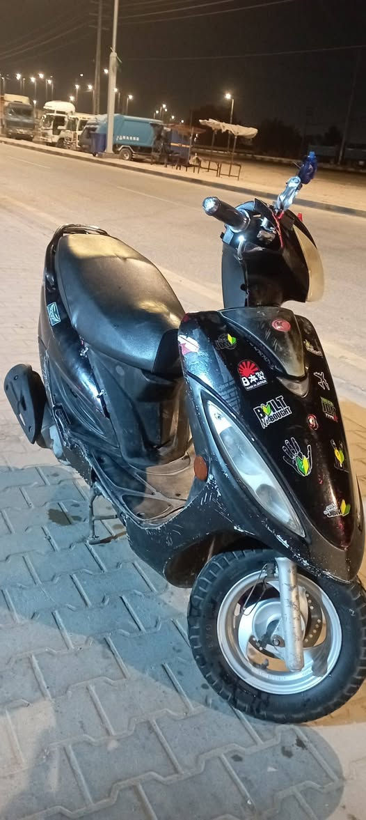 مكلف بلنشر:
سلام عليكم شباب كامكو جي فور للبيع الدراجه نضيفه محرك جديد حاويه تواير خلفي امامي جدد عوزهأ بس باتري وتنضيف كابريته ويده مال ابريك الكدام مثل ماوضحت بلفديو اشاير بيض السعر 450وبيهأ مجال بصيط دراجه نهضتها حلوه عنوان نجف الواتس ***********بس واتس راسلني
