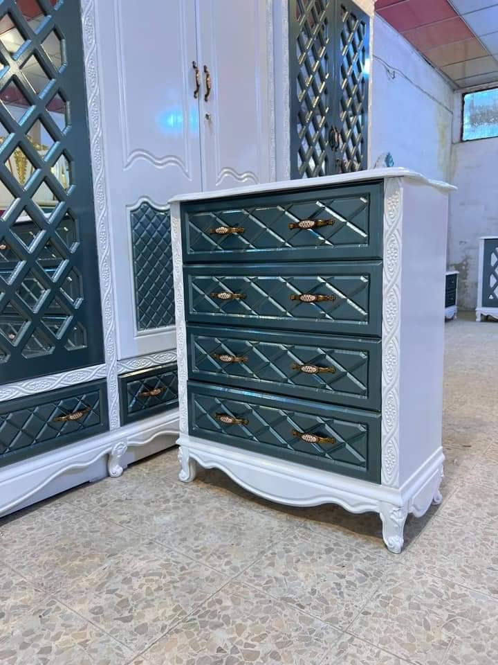 #قسط_غرفتك_براحتك
✔️ ويانا مدة التقسيط سنة و نص بدون مقدمة 
✔️ لحاملي ماستر كارد الرافدين من الموظفين و المنتسبين و المتقاعدين
✔️ يوجد فصال حسب الطلب
✔️ يمكنكم استبدال غرفكم القديمة بغرفة جديدة وتقسيط الفرق
✔️ غرف نوم باحدث الموديلات من خشب الصاج
📌العنوان : الموصل / الجانب الأيمن / الصناعة القديمة / اليابسات مقابيل ميزان البيادر 
📱اسياسيل : *********** (يوجد واتساب)
📱 كورك : *********** (يوجد واتساب
