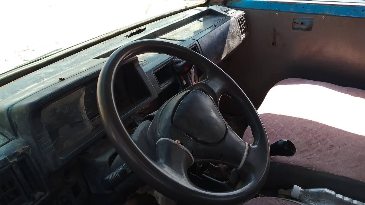 كيا حمل للبيع موديل 94 رقم انكليزي باسمي تحويل مباشر تفاصيل الاتصال على الرقم ***********

