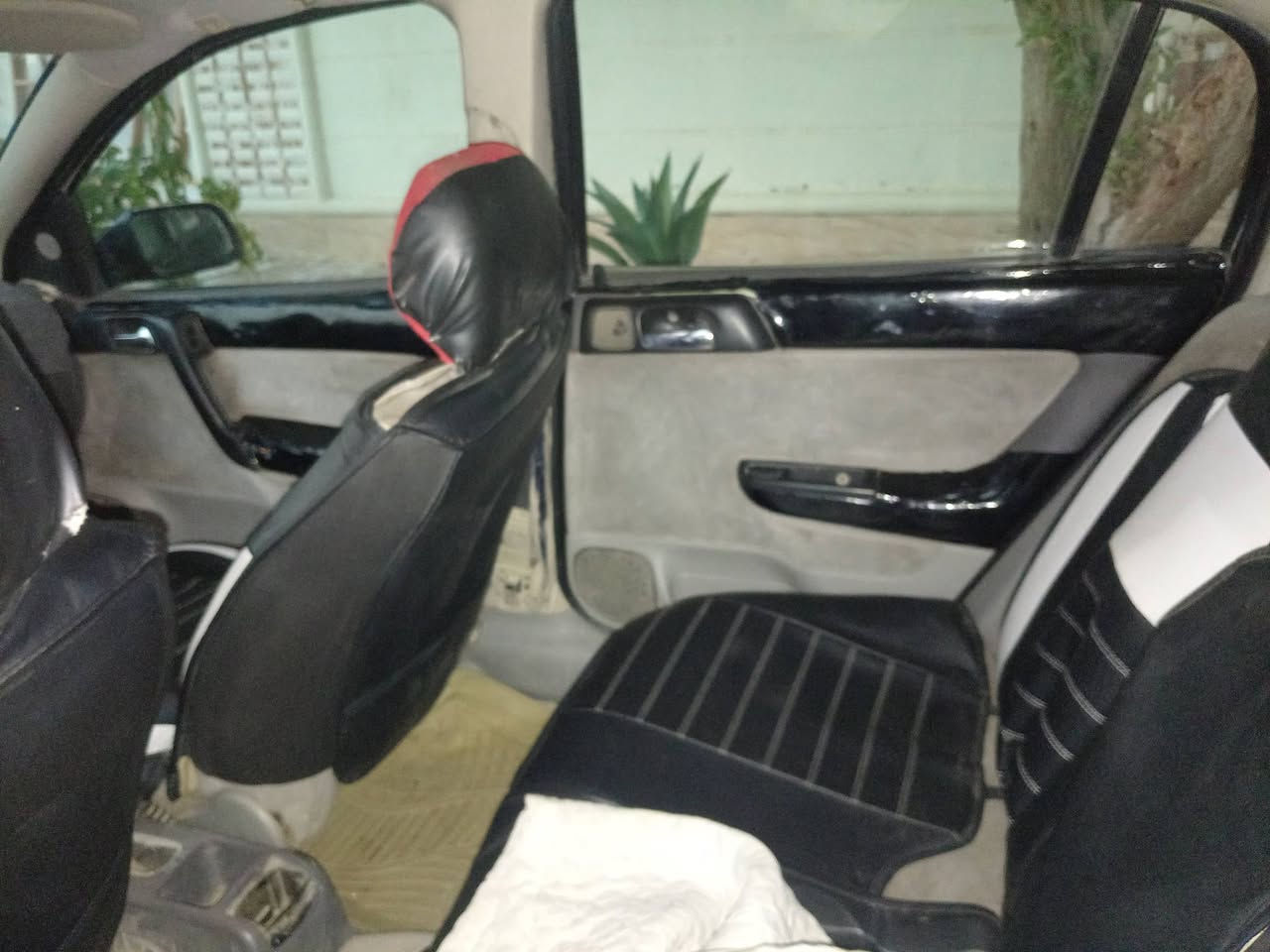 السلام عليكم ورحمة الله اوبل استره 2000 اوتماتيك السياره خير من الله مكينه وكير مكفول صدر 75 ٪ مكان السياره ديالى بعقوبه التحرير السعر ٣٢ وبيهة مجال للاستفسار الاتصال على الرقم ***********
