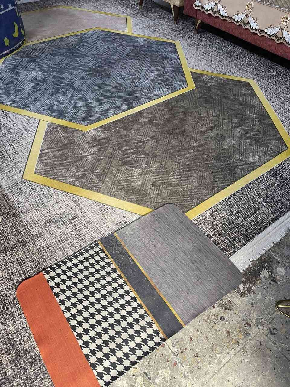 السلام عليكم شاشه شينون حجم 50 ب 300 جديده مصارله شهر من اخذتها وزوليه ب 65  وكاروك خشب ب 30 وكاروك كهربائيه ب 30


**إذا كنت صاحب هذا الإعلان وتريد حذفه لأي سبب، رجاءا أرسل رسالة إلى الدعم الفني**