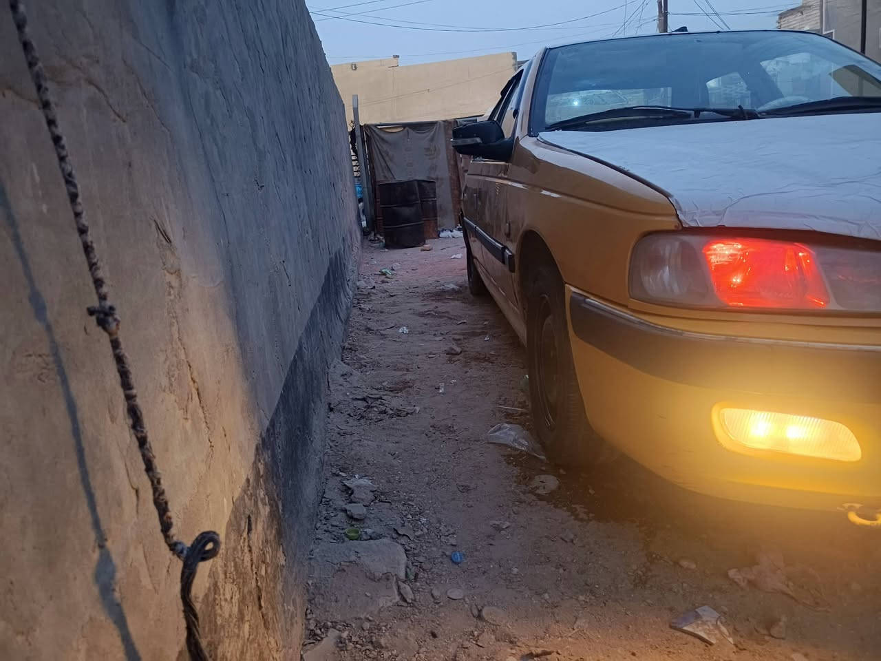 سلام عليكم بيجو بارص موديل15 للبيع سياره جاهزه من كلشي
تبريد ثلج وي السويج 
شاشه كاربلي 
سنويه لل2031
مصفره هيئه وغرامات 
كشرها كبال عينك 
السياره حلوه كلش سعره 44 وبيه مجال للشراي ***********

