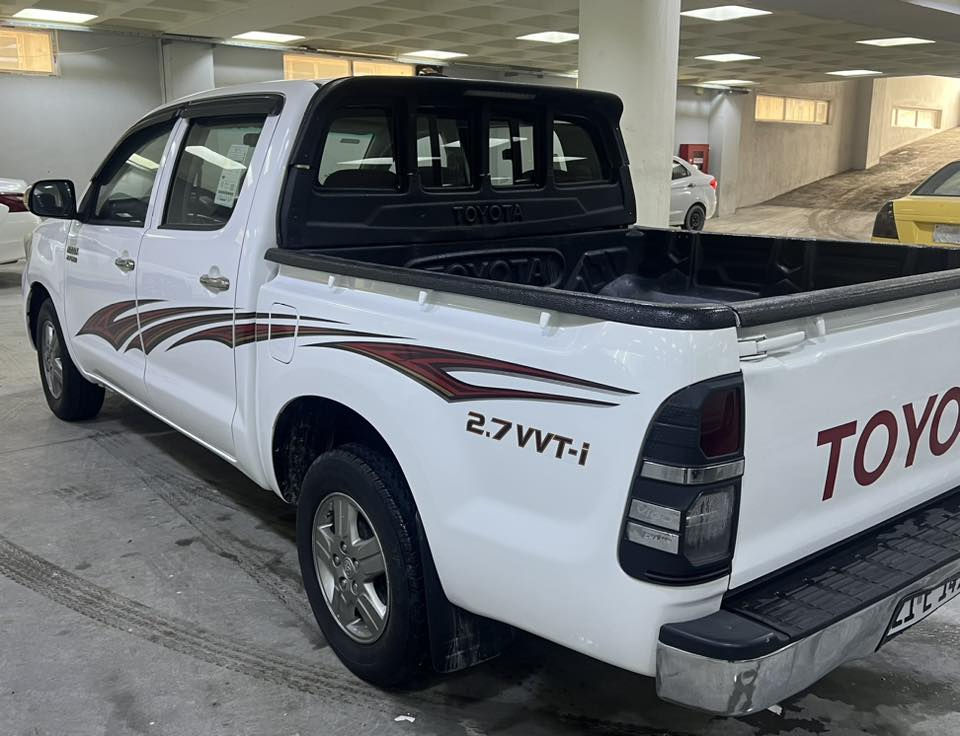 للبيع تويوتاهايلوكس موديل 2012سعودي شاصي 19رةقمة سليمانية بسمي بشرط طحويل مابي صبغ گيرعادي سيارة حلوة سعرة 185$مكان كلار ***********
