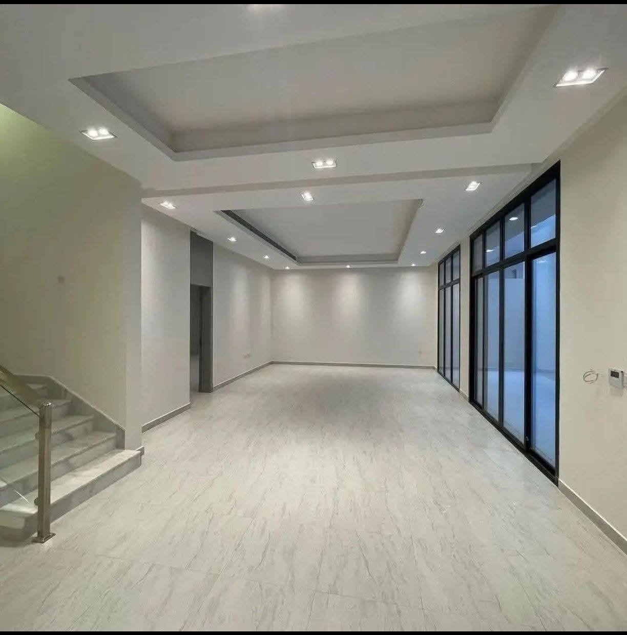 سلام عليكم تنفيذ كافه انواع ديكورات وتصاميم الملكي وكافه انواع الاصباغ باتصال  وااتسااب فقط ***********
