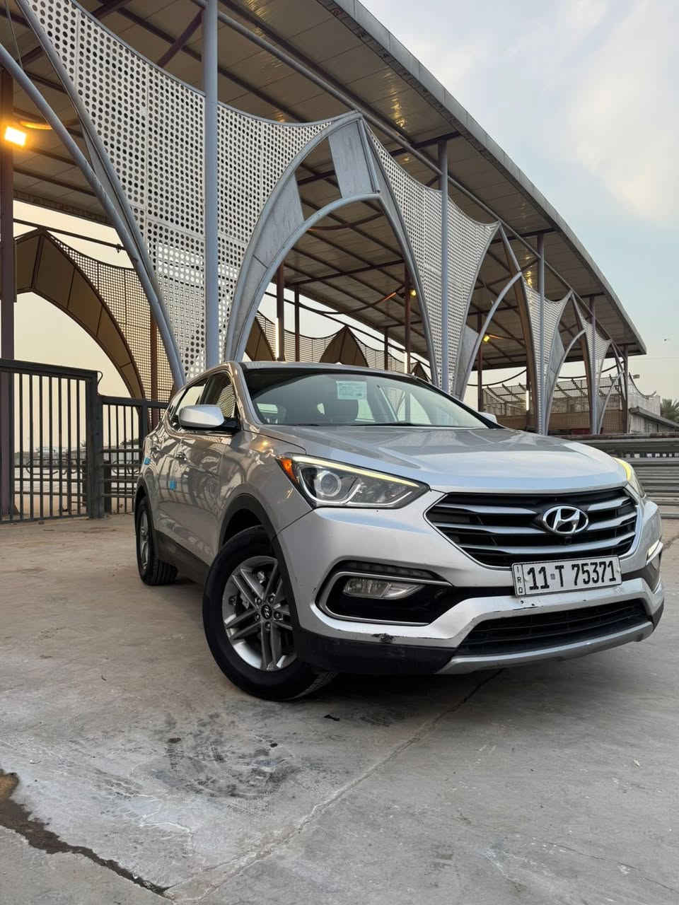 سنتافية للبيع موديل 2017 وارد امريكي محرك ٢٤٠٠ سيارة جديدة وجاهزة محرك كير تبريد ثلج تخم تاير جديد شاشة كبيرة كامره حساسات تحكمات رادرات سيارة حادثها سرقة بابين ودعامات وصور مال امريكا مرفقه بل وي الصور سيارة ماشيه ٦٩ الف سعرها ١٢٨ ورقه رقم بغداد مشروع وطني تحويل ثاني يوم ***********
