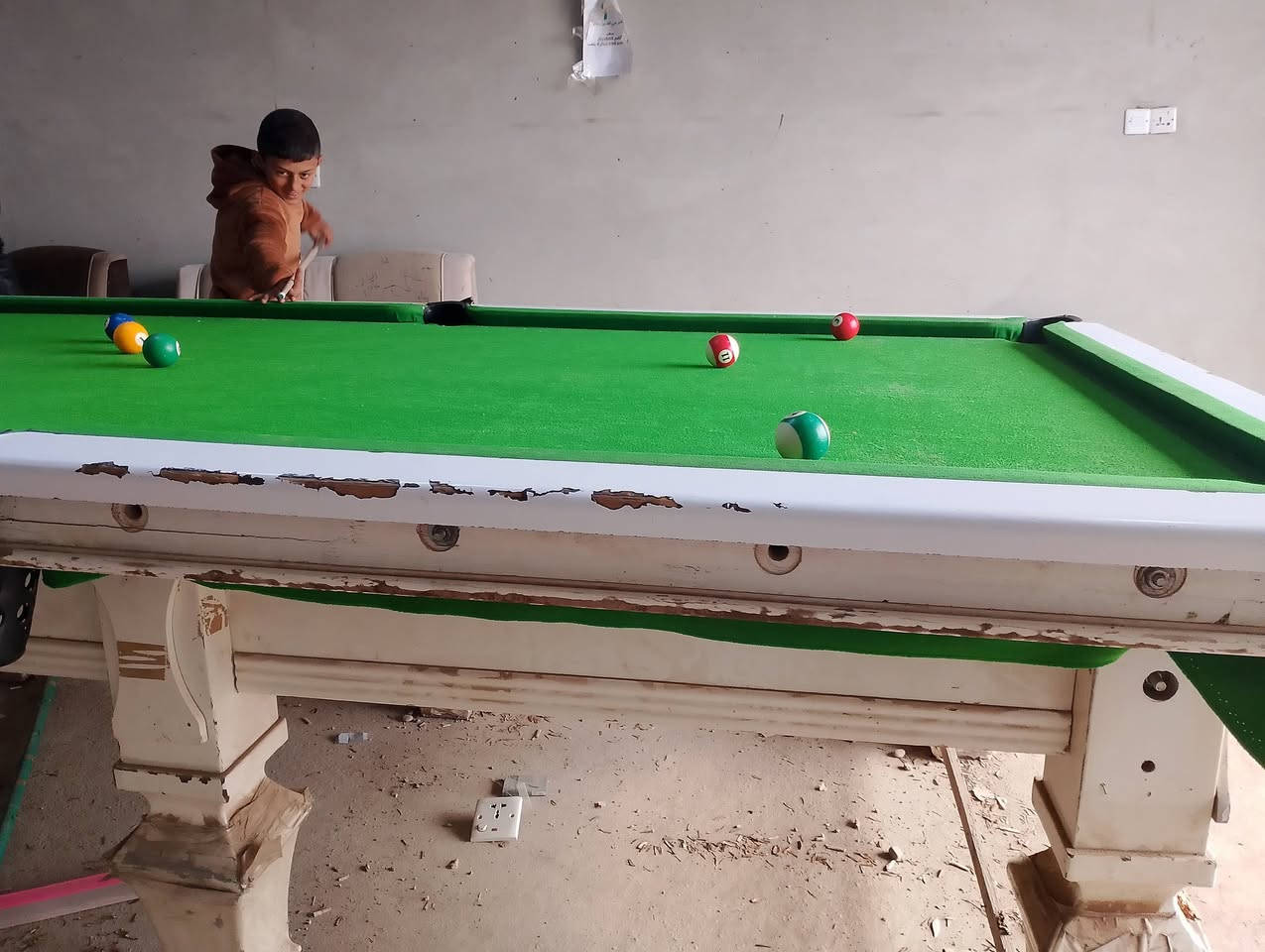 بليارد للبيع جنوب الموصل قرية النعناعة راسل الصفحة أو اتصل ***********
