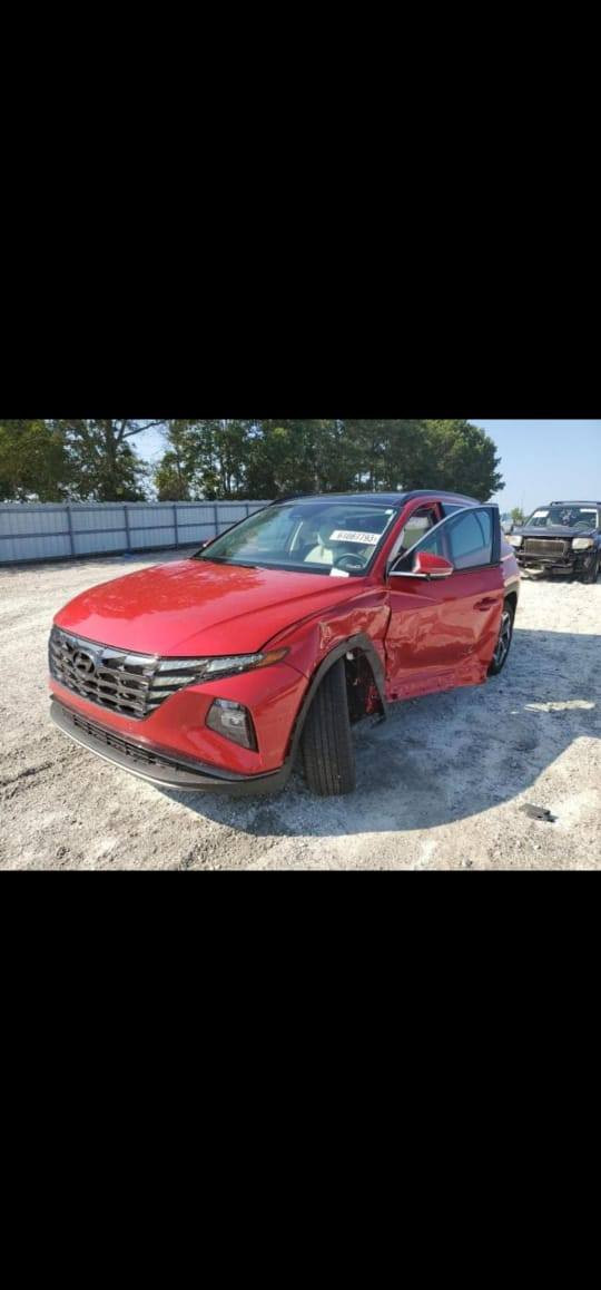 السلام عليكم توسان موديل 23 وارد أمريكي ماشيه 31 الف  الحادث موضح بلصوره السياره أعلى فئه تقدم وترجع عن بعد وتشغيل عن بعد صندوق كهربائى كامرات جانبيه رادارات فول موصفات السعر (20$الف)دفترين وبيه مجال حك الجيه للإستفسار الاتصال على الرقم 
***********
