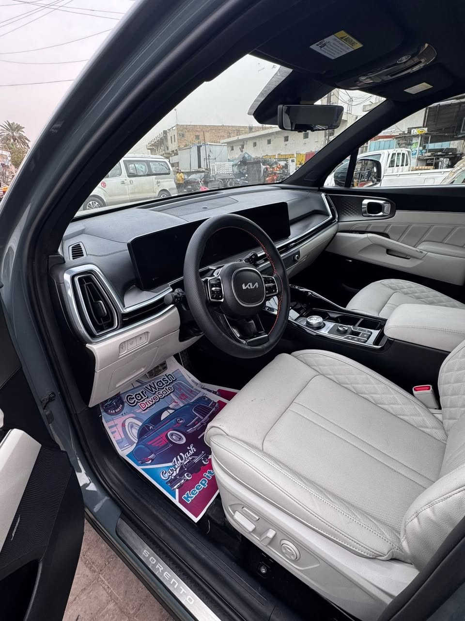 السلام عليكم
سورنتو موديل 2025 vip فول الفول 

 بانوراما كشنات تدفئة وتبريد كشنات جلد لون ابيض vip

تحكمات ستيرن

5 كامرات

شاشة ذكية متصلة

صندوك كهرباء

السيارة هايبرد 1600 تيربو

وبقية مواصفات الفول معروفة

رقم بغداد بأسمي

ماشية 12000 ميل فقط

حادثها مرفق تبديل جاملغ ايسر امامي وصبغ قسم من باب السايق مع هلال الجاملغ الخلفي

السعر 25000$ يعني شدتين ونص

***********
