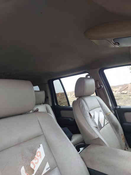 السلام عليكم من رخصة الادمن المحترم سياره فورد اكسبلور موديل 2008 رقم سليمانيه للبيع سعرها ١٠٠ ٥راكب ٦سلندر تدفئه تبريد كله شغال حادثها جاملغ جهة السايق وشويه خشم البنيه سياره نظيفه وخير من الله الشراي يتصل وهذا رقمي ***********
