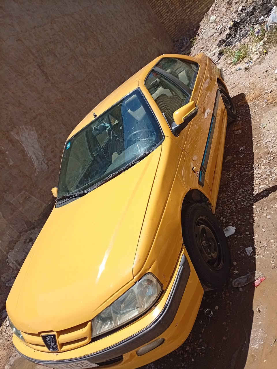 بيجو بارس ٢٠١٥باسمي بغداد بيها منضومة غاز وجهاز كلج للخفة نقصها غاز تبريد وبطل السعر٤٠للاستفسار***********

