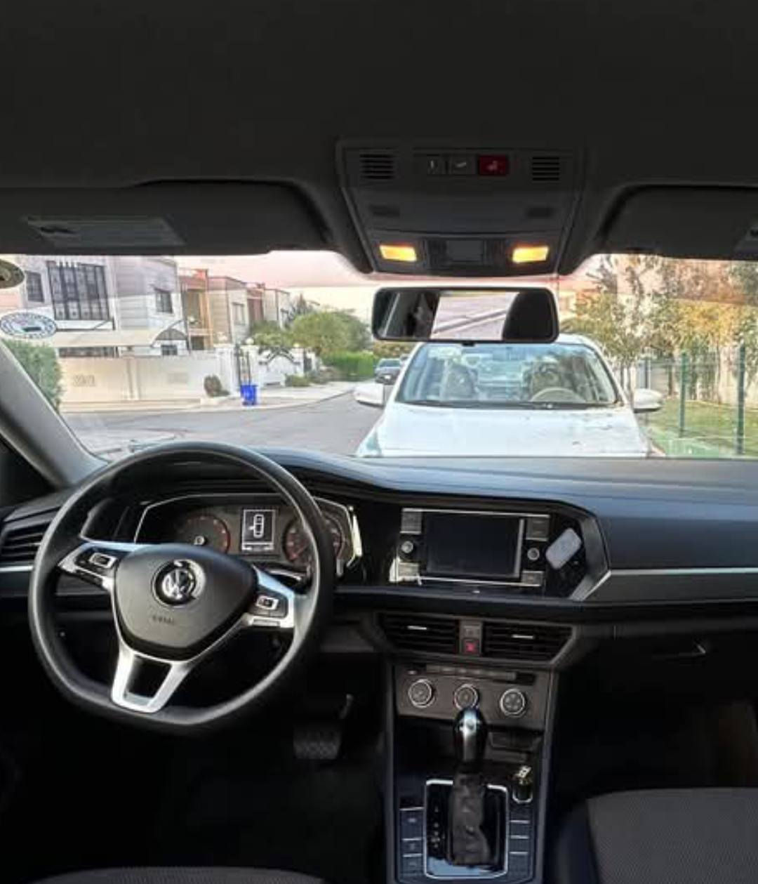 السلام عليكم 
فولكس واكن جيتا موديل 2021 رقم اربيل ضررها بوند فقط فول عده البصمه والفتحه بيها حساسات رادرات جانبيه توقف ذاتي مانع اصطدام  السعر 145 وبيها مجال وترهم مرواس بشي مناسب ‏‪***********‬‏ وبي واتساب
