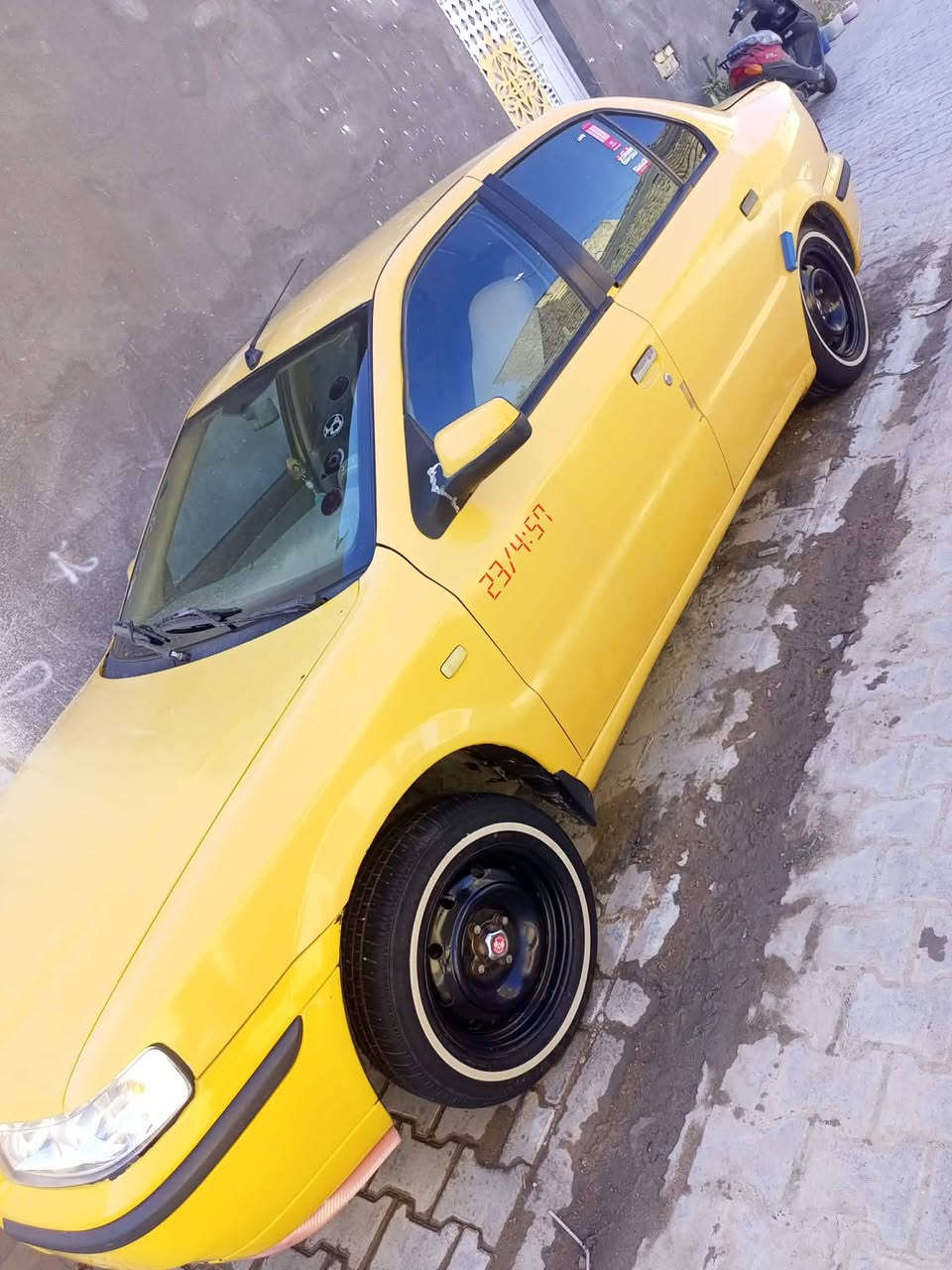 السلام عليكم سمند موديل عشرة رقم مثنى للبيع كير مكينه حداديه تخم تاير تبريد ثلج كهربائيات جاهزة ع اخر مصفرة هيئة وغرامات سنويه صار شهرين من صقطت مداور ثاني يوم 35 وبيها مجال بصيط رقم ***********
