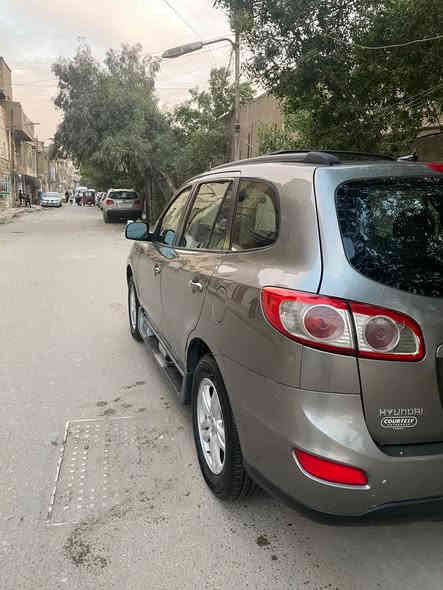 سلام عليكم 
سنتافي مديل 2011 وارد امريكي 2400 دوش 4سلندر 5 راكب  سيارة قطعة وحدة مبدلة جاملغ امامي عكس السايق مبدل فقط البقية ليبل واحد والباب بصف الجاملغ توحيد لون كلير البنيد مصبوغ والجاملغ مال سايق ايضا توحيد لون 
السونار مالته موجود ويه الصور 
مكان سيارة بغداد / الرقم مشروع وطني 
السعر. 117 وبيه مجال حك الجية  
***********
