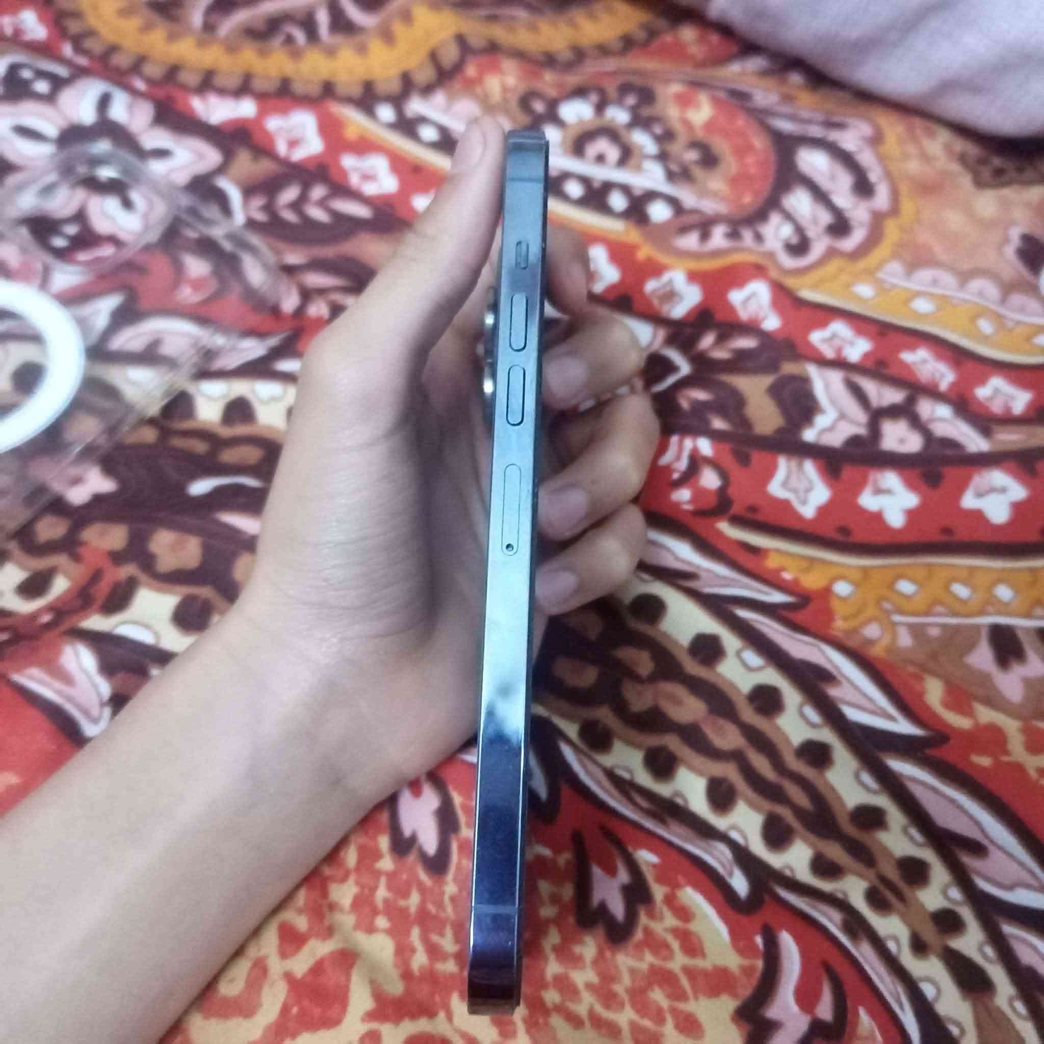 السلام وعليكم للبيع او  للمراوس مع ايباد برو ويفضل 12.9 انش
ايفون 13 برو ماكس 

بطاريه 93 بلاد 

ذاكره 256 

لامفتوح ولا مصلح كفاله 

تجي تفحصة اذا لكيت بي شخط تاخذه ابلاش 

السعر 750 

للاستفسار *********** 

متواجد واتساب وماسنجر
