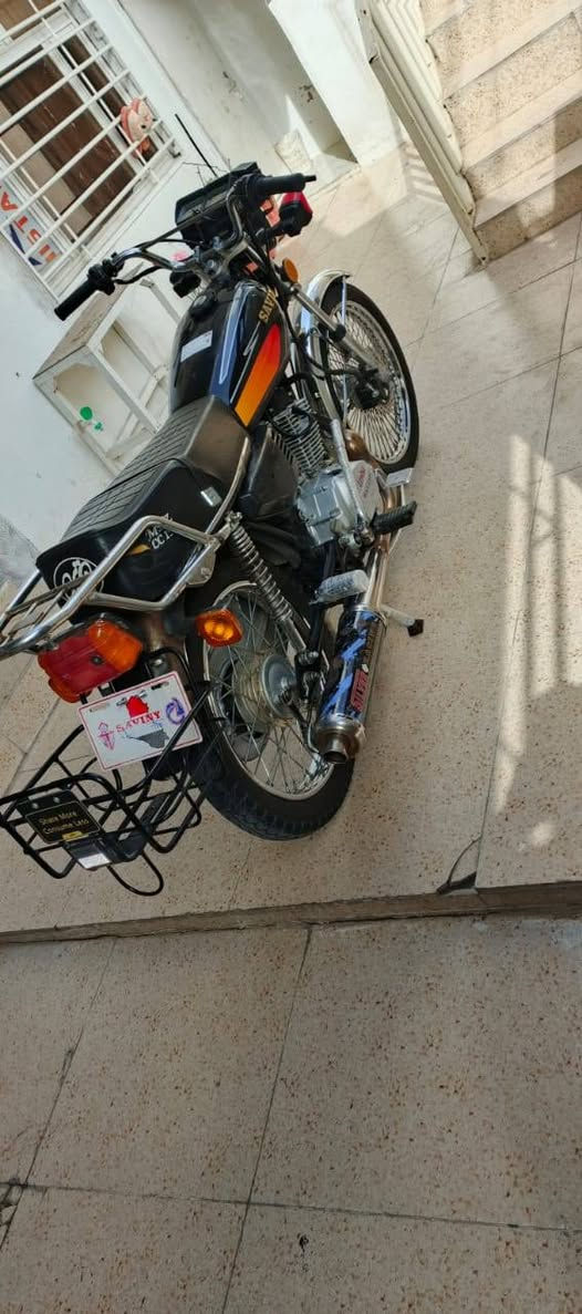 السلام عليكم 
دراجه للبيع السعر 350 قفل


**إذا كنت صاحب هذا الإعلان وتريد حذفه لأي سبب، رجاءا أرسل رسالة إلى الدعم الفني**