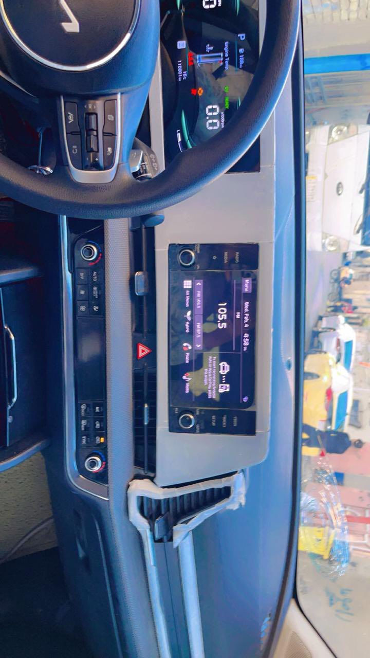 سلام عليكم كيا سبورتج موديل 23 هايبرد وبانزين
 وارد امريكي حادثها موضح بالصور 
رقم بغداد  
مواصفات شاشه كبيره تحكمات 
محرك تيربو 
راردرات امامي خلفي 
كير ماوس  دفع رباعي وبعد بيها مواصفات 
السعر 158 بيع مستعجل مكاني بغداد البلديات
الهاتف ؛*********** الشراي يتصل
