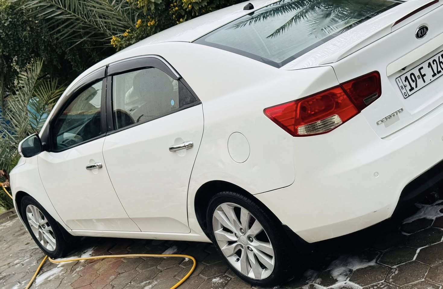 للبيع ‭0774 234 3124‬ السعر 98
سيراتو موديل 11 خليجي محرك 1600دوش رقم كربلاء دولي سنويه جديده بيها صبغ جاملغ خلفي بدون دواخل السيارة جديدة وجاهزه من كير محرك حداديه تخم تاير السعر 98 مكان السياره كربلاء المقدسة
