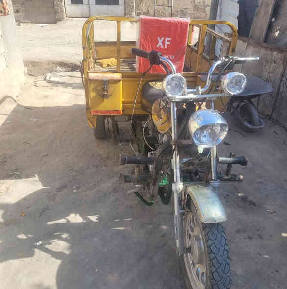 امتاير اوراق  مديل ٢٠١٤  سعره ٧٥٠
مكينه ناعمه اكسن برقي  بديهه نضيف 

كهربايات عوزهه بس شد
***********
