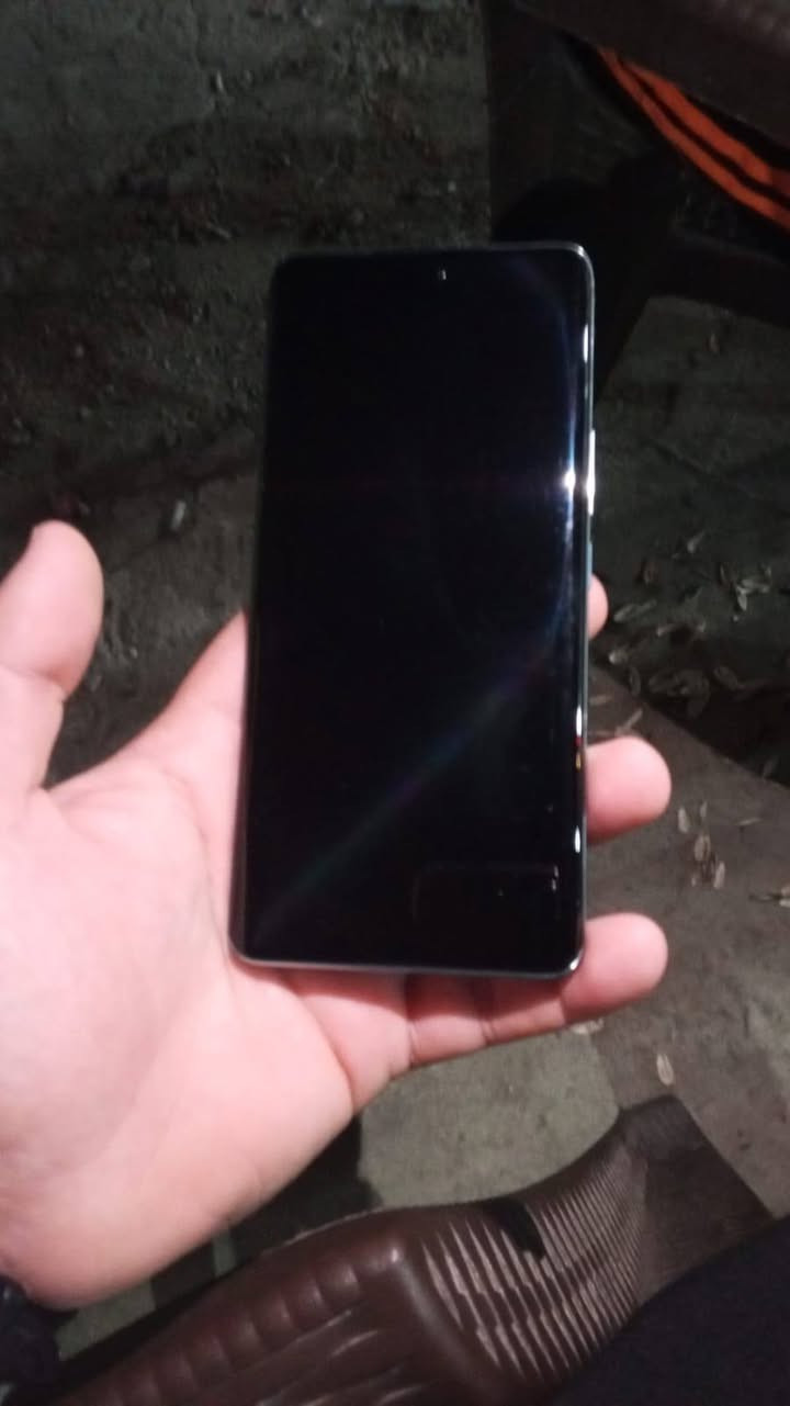 اخوان موبايل للبيع جدا نضيف نضافة 100٪
هونر 9 x s
مع الكارتونة.     السعر 280 وبي مجال
والكفر الخلفي اني مخلفة علمود ليتشخط
مكاني بغداد
***********
