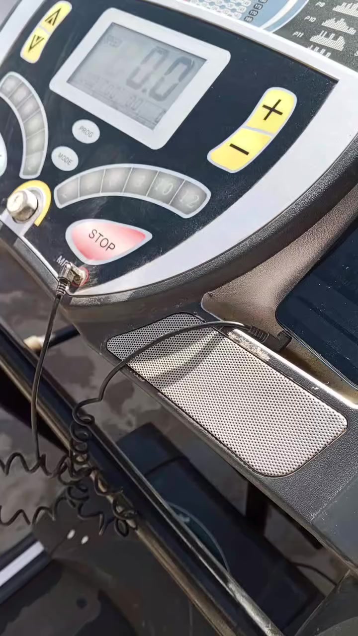 السلام عليكم اخواني عندي هاذ الجهاز يمكن كوري لئن ماعرف بي اخو الجديد كلة شغال اريدة 450الف واذا مراوس بدراجة  مكاني ديالى***********
