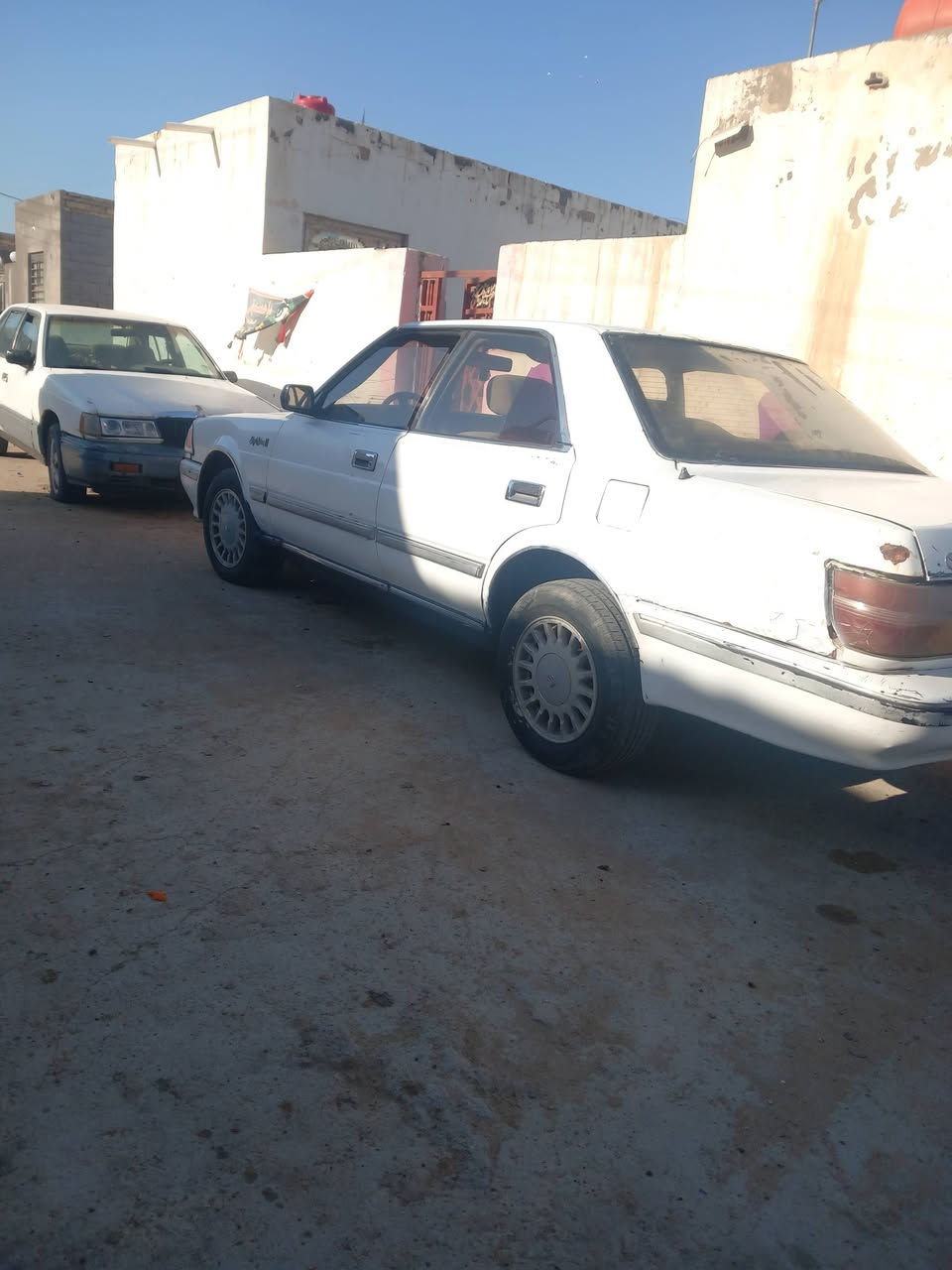 سلام عليكم  سياره هارتوب 91 مشروع وطني السنويه الثمانيه وعشرين المكينه شرط والكير الكدام شرط والوره بك ضعيف كلجات أو فلتر كهربائيات شغاله حداديه حلوه مداور ثاني يوم السعر 26 وبيها مجال لشراي[[[***********]]]]
