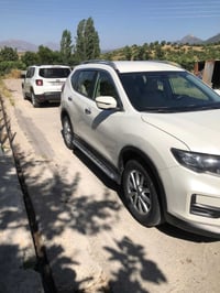 بيع نيسان X_ TRAIL موديل2019 صبغ صفحه وجنطه ونص بنيد السياره جديده مكي...