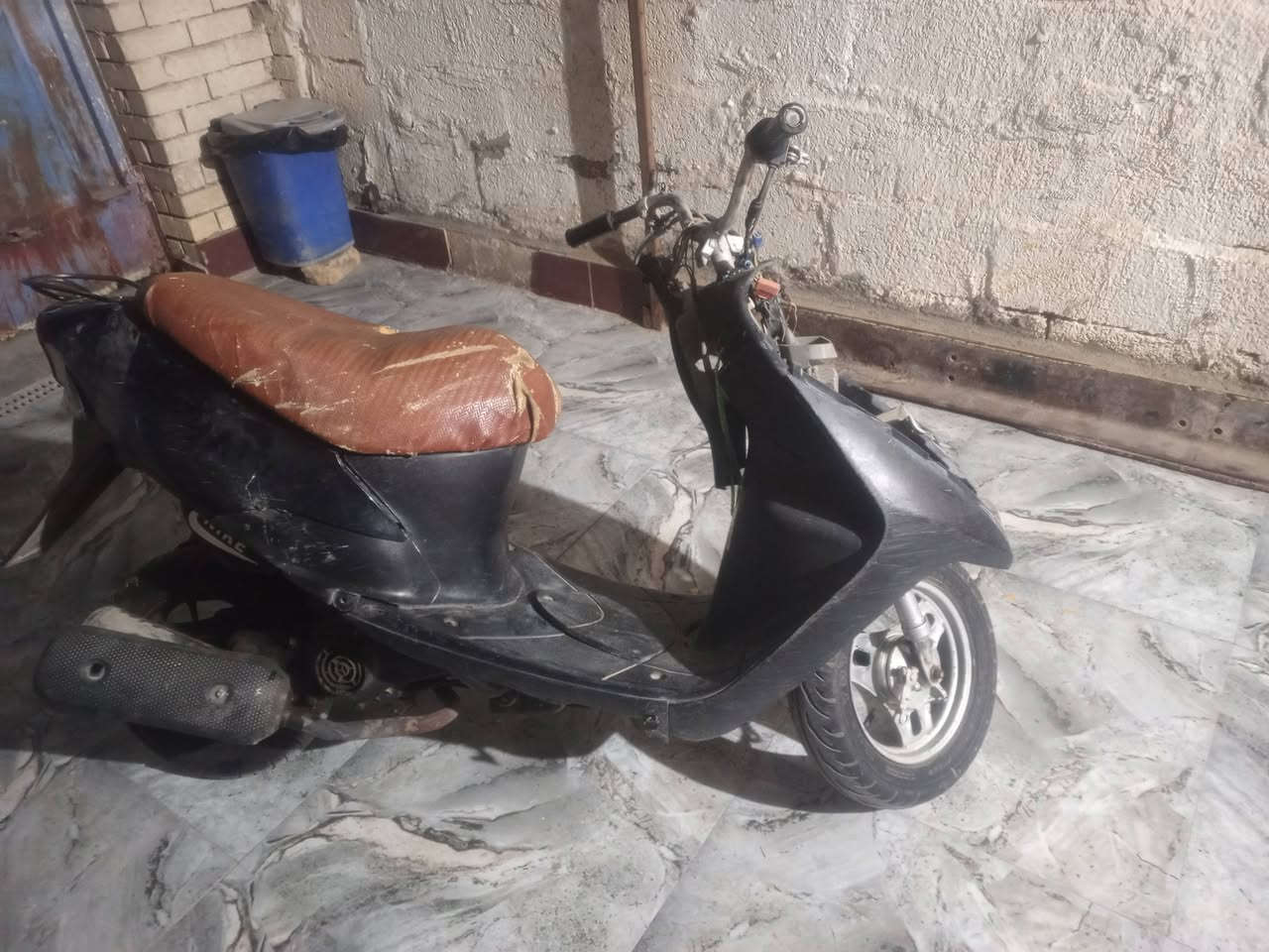 ساسوكي لبيع عوزه بس تاير سعر 75 بيه مجال قليل ***********
