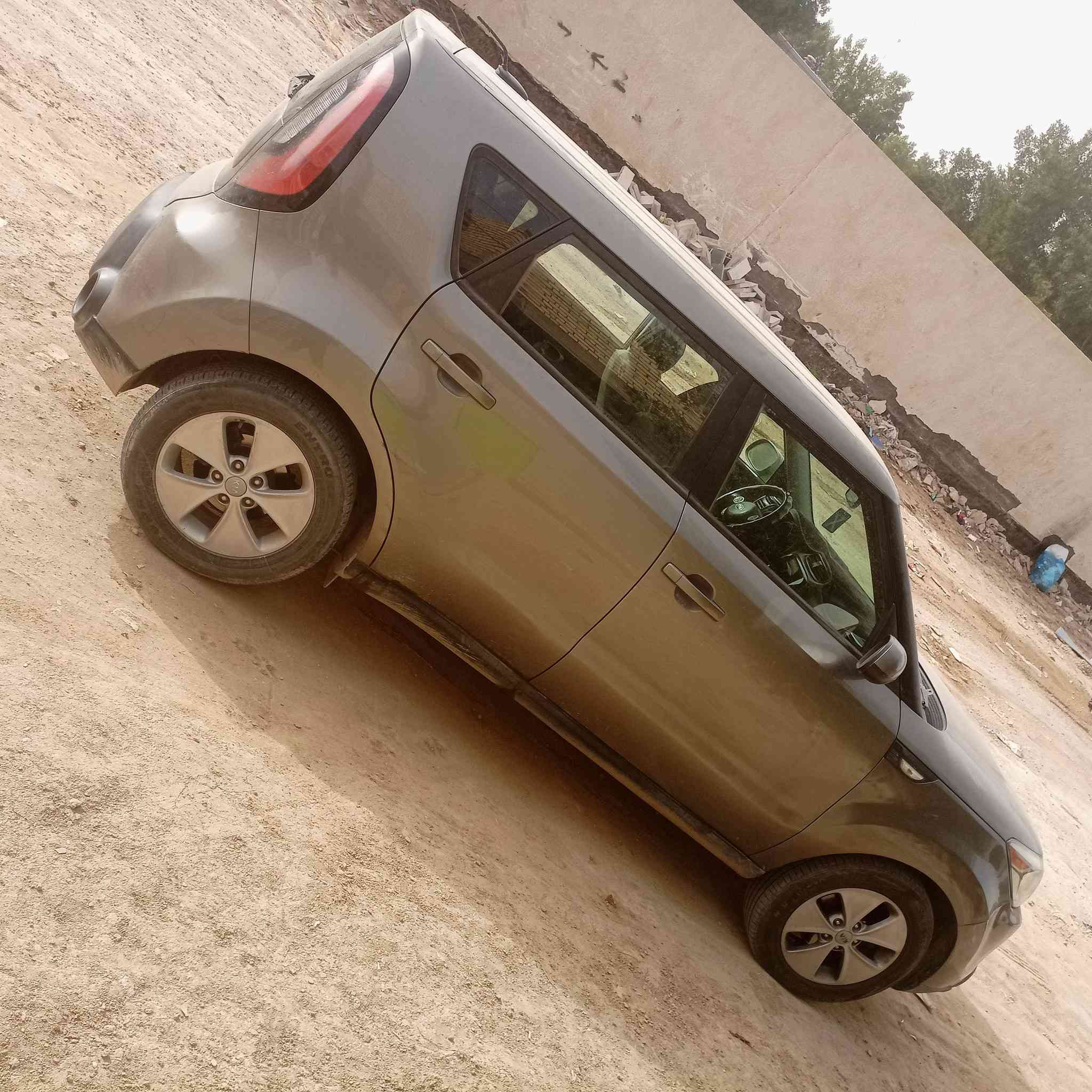 السلام عليكم 
صول موديل 14 وارد امريكي رقم بغداد انكليزي مشروع وطني باسمي تحويل مباشر 
السياره 3 قطع نظيفه مال بيت تخم تاير دوشمه جديدة شاشة وكامرة تبريد شغال ثلج 
مكينه1600 Gdi  السعر 105وبيها مجال ***********
***********
مكاني كربلاء طويريج
