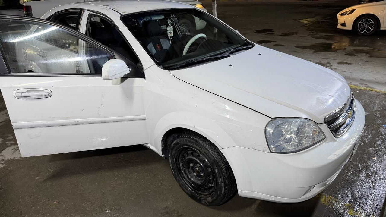 اوبترا 2011 للبيع ، رقم بصرة
السنوية تنتهي بشهر ال9 راعيها موجود بالبصرة يريد تحويل
السيارة مامكفولة من الصبغ بيها لكط خياسات 
مكفولة من العيب الشرعي 
الجاملغ الايمن والايسر جدد تخم تاير جديد دعاميات ولايتات وبكلايتات جدد ، شاشة وكاميرا 
الباب الايمن مبدل 
كير ومكينة خير من الله 
منظومة ماي جديدة ، التبريد ماعرف شنو خلله مايشتغل بس بالصيف انا مبدل منظومة كاملة ، مكان السيارة بالبصرة 
السعر 55 
***********
