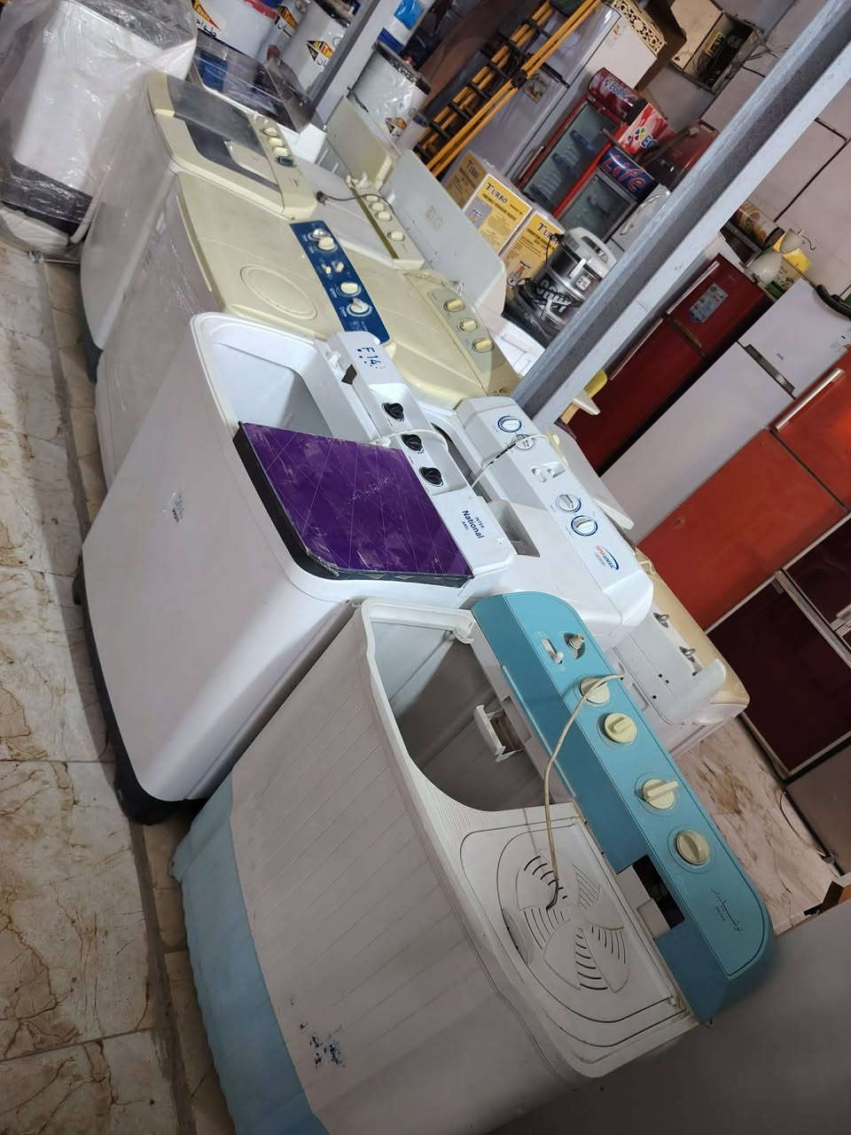 غسالات  نظيفه كلشش شرط الشغل ب75: الف اي وحده منهن
غسالات جديده حجم12 و13و15 كيلو اسعار من160 لحد ال190 الف


**إذا كنت صاحب هذا الإعلان وتريد حذفه لأي سبب، رجاءا أرسل رسالة إلى الدعم الفني**