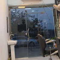 واجهة محل • جديدة • ١٠انش