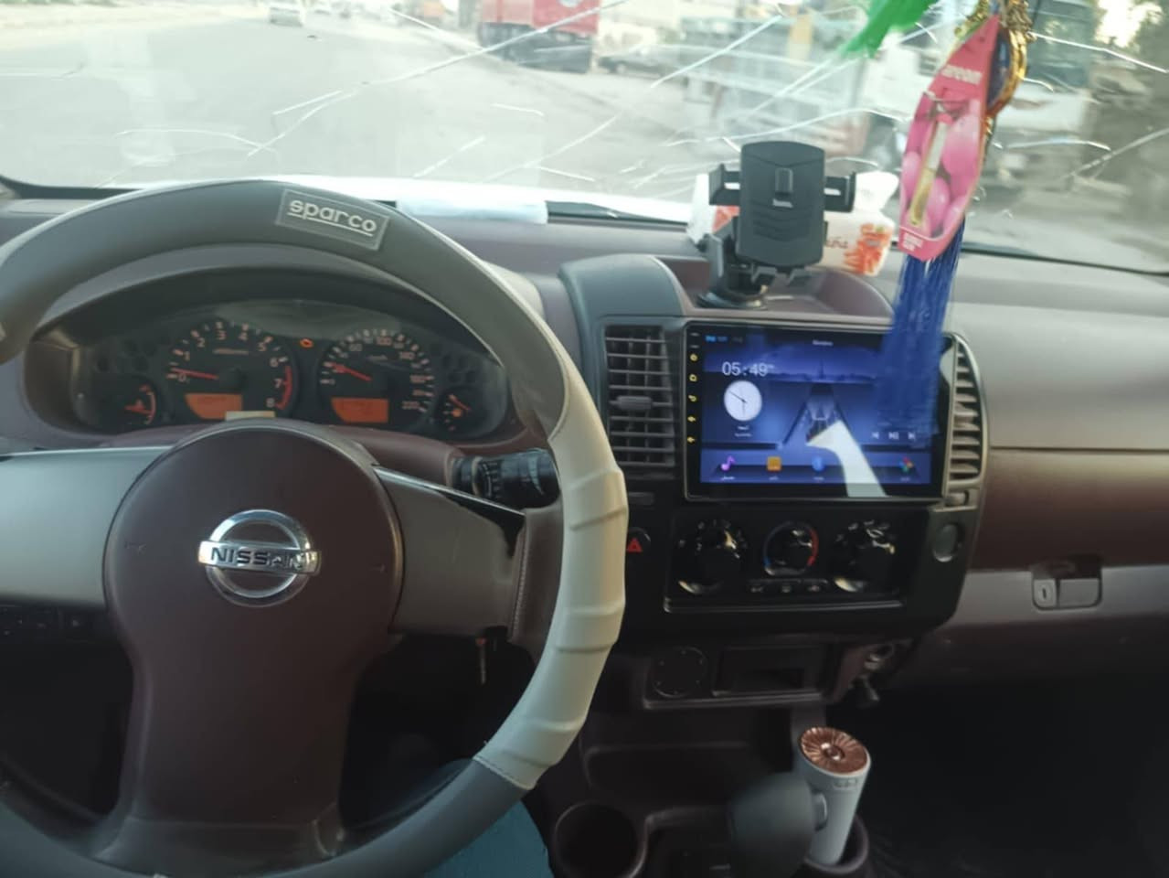 سلام عليكم مرخصت المسول نيفاره 2009محوره راس الثور 2500 گيرومكينه جدد
حداديه جديده
ماعايزه غير التبريد
85وبيهه مجال
***********
