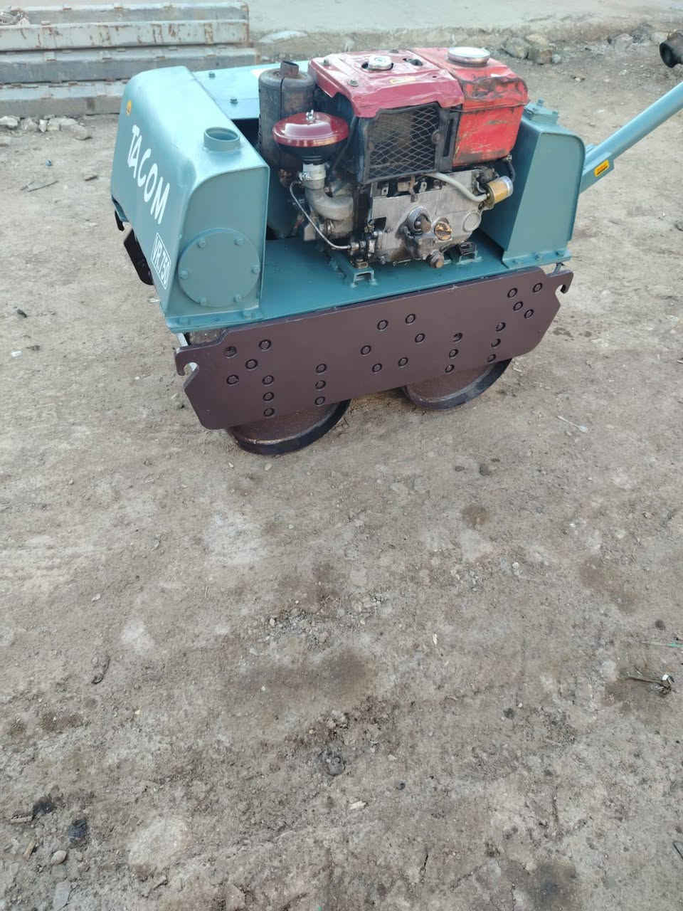 اتصل او واتساب ***********/////***********
حادله تاكوم ياباني 
نضيفه جدا 
محرك ينمر البلادي 
قماجي جدد 
جاهزه للعمل 
عرض 75سنتمتر 
وزن 750كيلو 
مكاني واسط الكوت مركز المدينه الحي الصناعي
