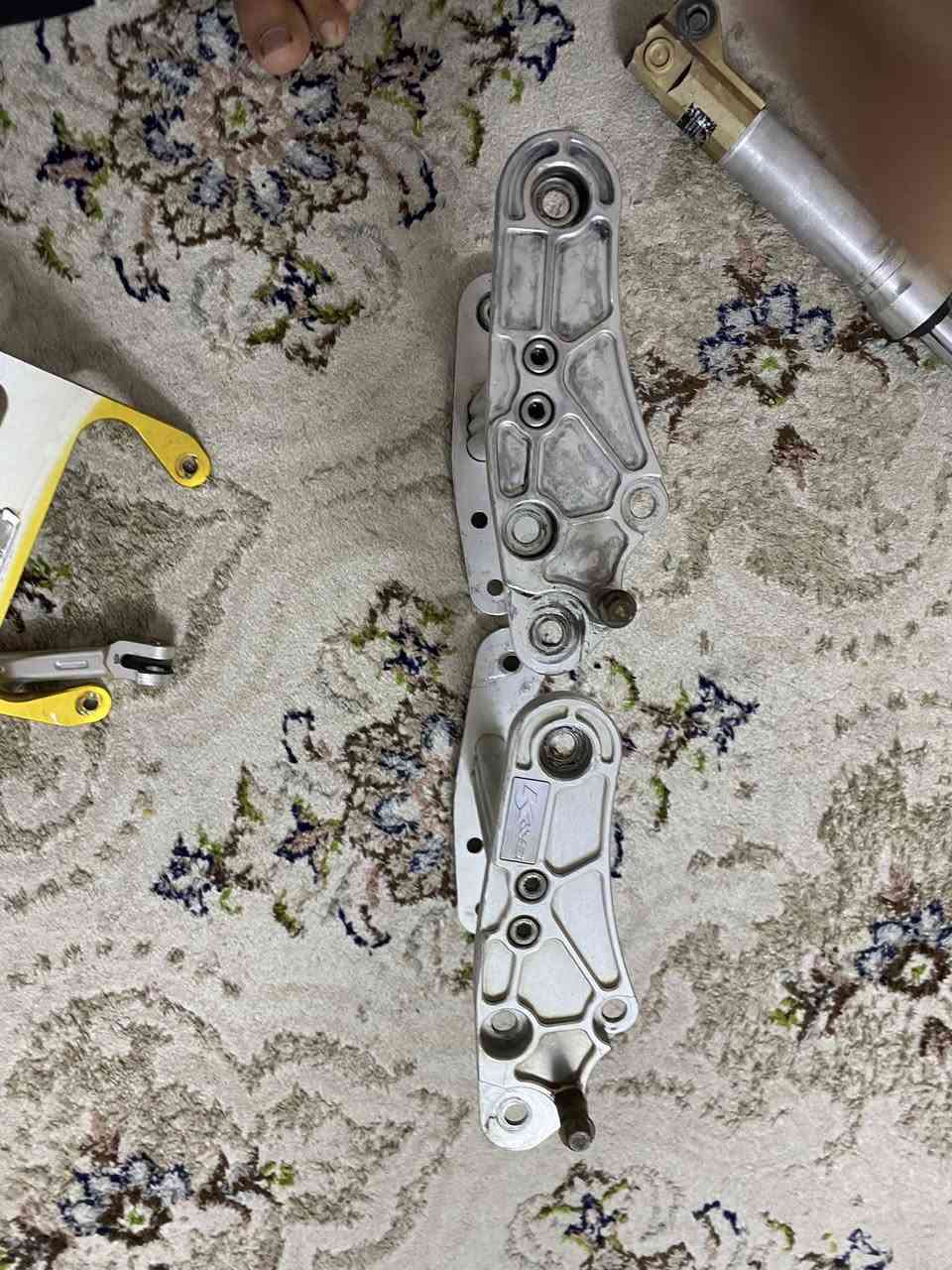 للبيع صدر كادم بلادي مل عبي ما بي شيالا بلاد و سبايه بلاد مال بوليس شراي تعال خاص و هذا رقمي عل وتساب ***********
