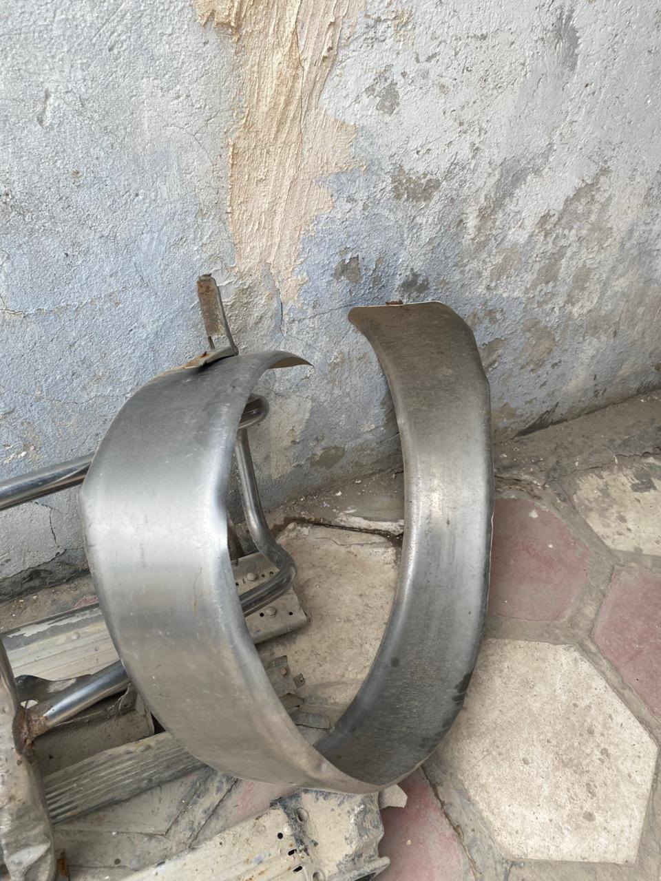 السلام عليكم من رخصت الادمن بوب صفحت اليمنه وكير ومحرك كاز ودرع وماطور وسكه صفحه السيره زكمبرسر ودعاميه خلفيه مكانه بابل الحمزه الغربي للبيع ***********
