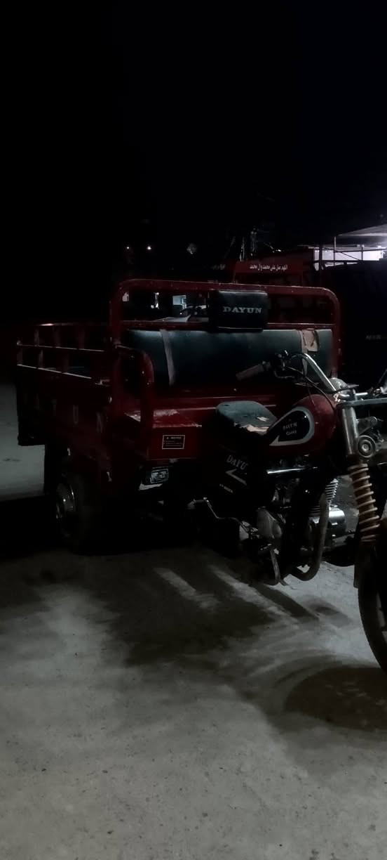 سلام عليكم ستوتة للبيع دايوان موديل 2022 رقم وسنوية بغداد لل28 تحويل ثاني يوم  ستوتة خير من الله مكينة جديد عوزهة بس كهربائيات كلشي ما ناقصة تشقل وتطلع وين متريد مكاني بغداد دورة *********** المو شراي لا يخابر
