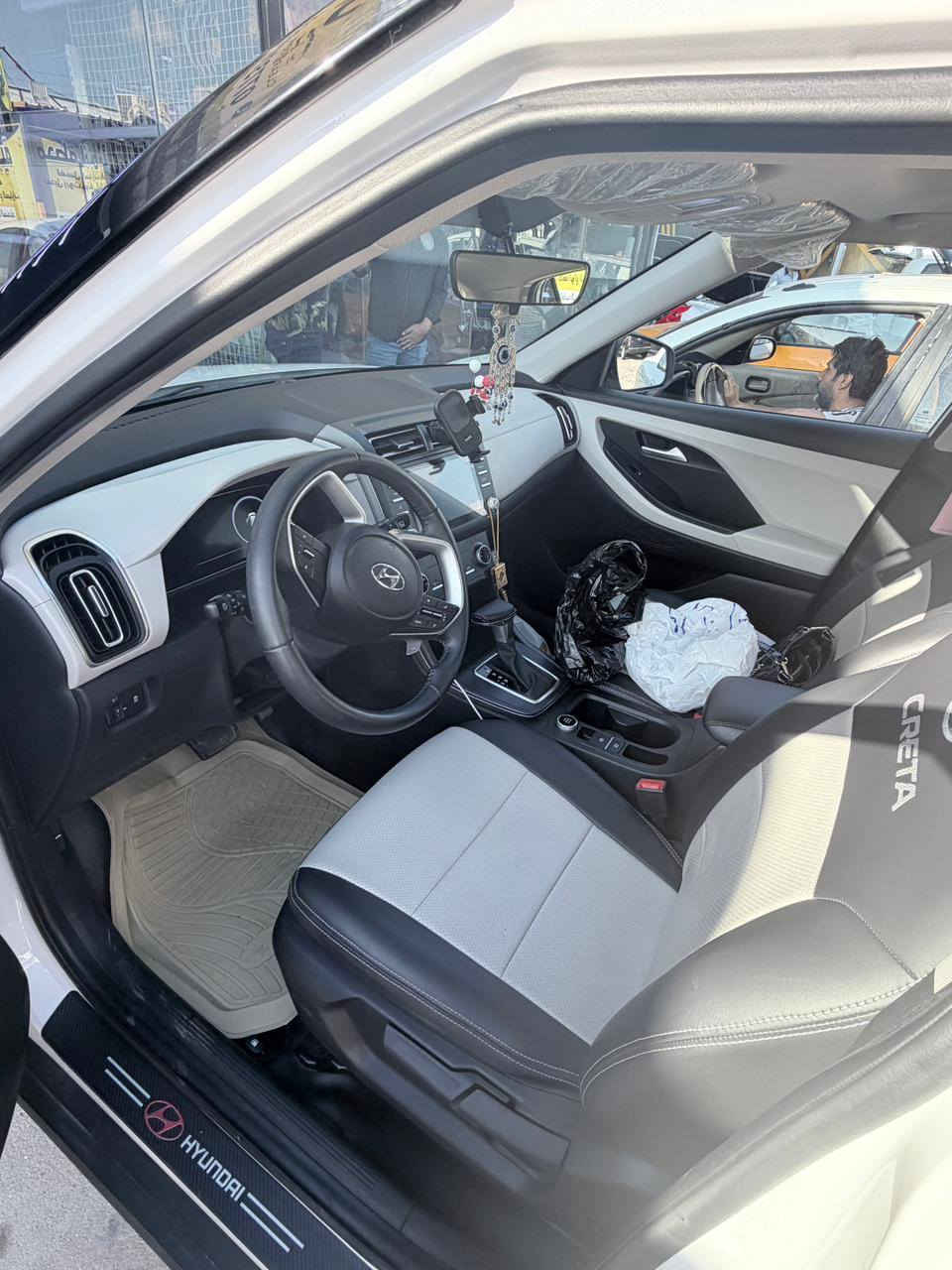 هونداي (كريته)🚙
موديل 2025👍
فول الفول 👌
مكفوله ماشيه 22 🕐
السعر 💰 182 💲
وبيها مجال قليل😍
رقم انگليزي
العنوان بغداد /المنصور 🌹
***********
