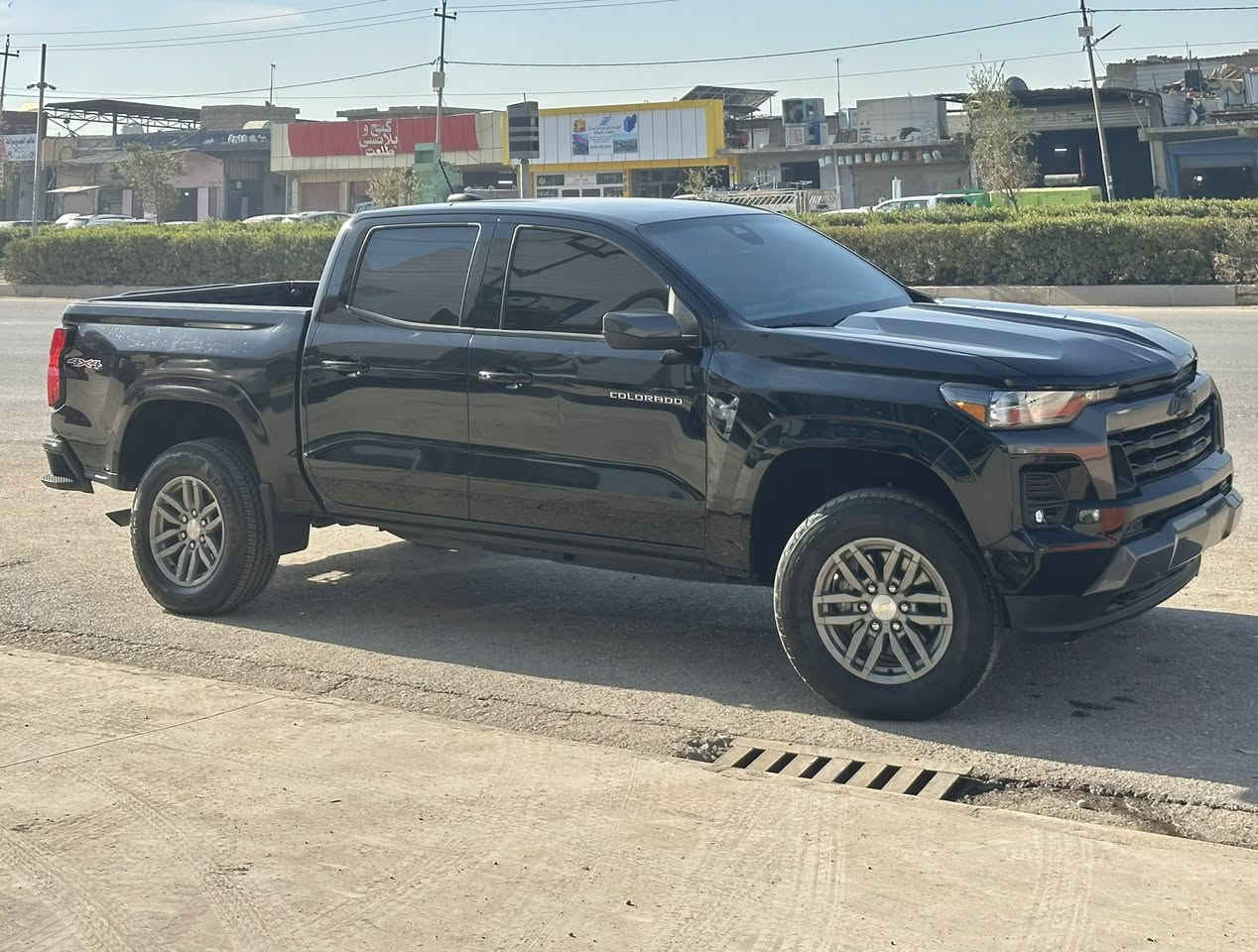 شوفرليت كولورادو 2023 LT 4x4

الموقع: أربيل

***********

موديل حديث – شكل جديد

محرك 2.7 تيربو – اقتصادي وقوي

ممشى: 31,000 ميل فقط

نظام 4x4 دفع رباعي

شاشة وكاميرا خلفية

كوشينات كهربائية + نظام تدفئة

سكان (ستيرنغ) مع تدفئة

باب طويل – بودي قصير (Crew Cab, Short Box)

بونيت و شبر من البودي مصبوغ فقط (تصليح خفيف

ارباكات تاك و راجع سيستم

***********

سعر ٢٢٩ ورقه
