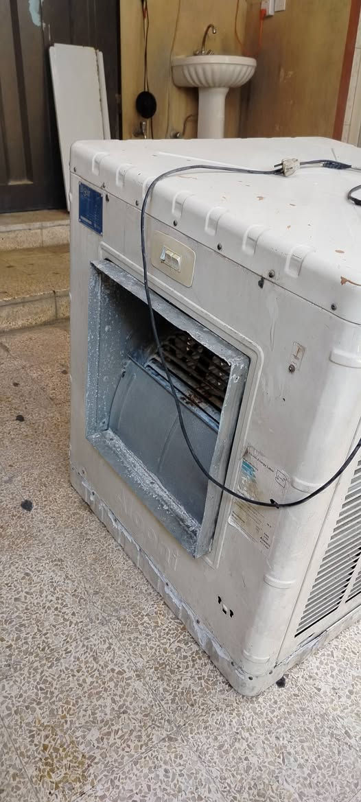 مبرده ايلونا للبيع
نظافة 90 بالمية حجمها 4 ونص٫ بيها زنجار كلش بسيط مستخدمة موسم واحد السعر 150 الف وبيها مجال بسيط
للتواصل ***********
