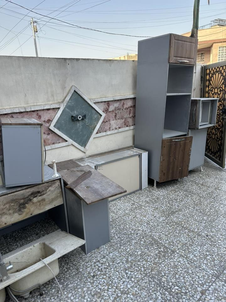 سلام عليكم     كاونتر لل بيع درجة أولى كامل هوه وملحقاته   نضافة ب نسبة 70 ب مئة
السعر 250 الف قابل لل تفاوض 
الموقع الزعفرانية فلكة المعهد 
 ***********
