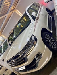 لاندكروزر (2019) بريم أصلي رقم بغداد الجديد ماشيه 46 الف حقيقي شرط بري...