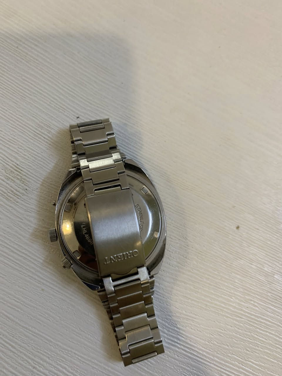 24"}
ساعة أورينت أصلية ⌚️  
موديل Multi-Year Calendar  
حالة جيدة وتشتغل تمام  
السوار ستيل الأصلي 

السعر: 200 وبيه مجال 
***********
متوفر توصيل
